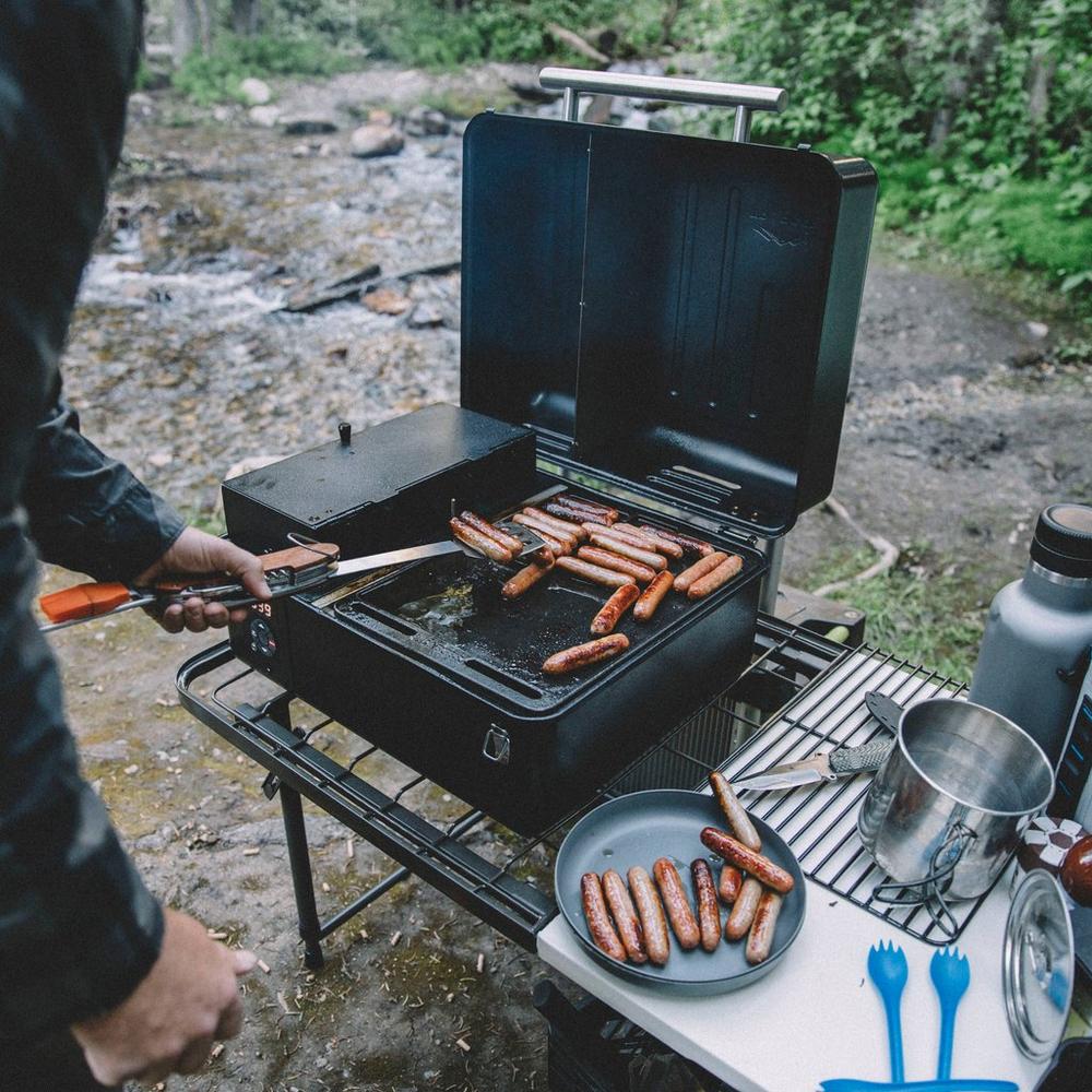 Traeger, Cast Iron Griddle - Scout And Ranger