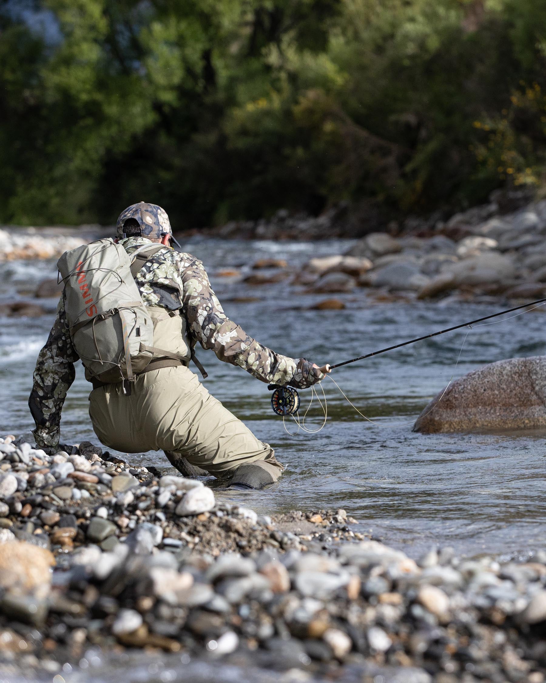 Simms Closeout & Logo, Simms Flyweight Pack Fishing Vest (Closeout)